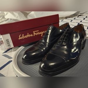 Salvatore Ferragamo black calf wing tip  Men’s Dress Shoes size 13